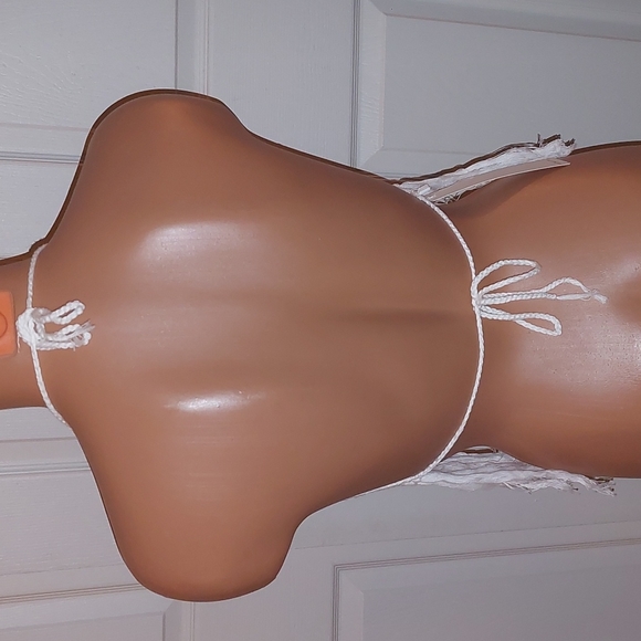 Dazzling Crochet Fringe Top One Size New with Tags Retail $34 - Picture 3 of 5